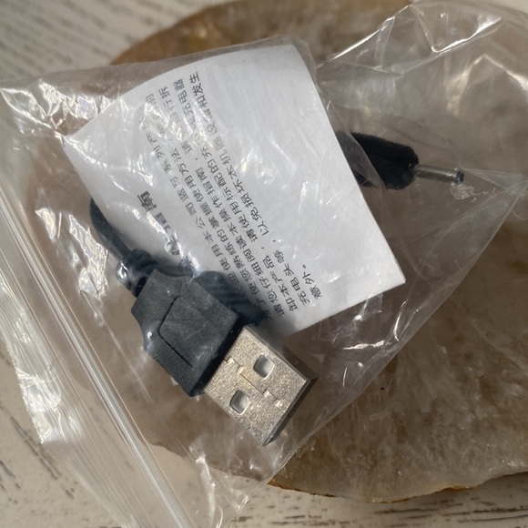 Pink, mini earplug, - Picture 2 of 4